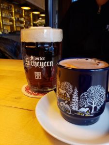 malty beer and gluhbier
