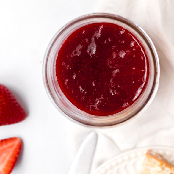 stawberry_jam_1 fresh strawberry jam sitting next to slices of toast